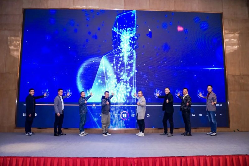 ������δ�� ��ϵ���족��Ҿӽ�װ��ҵ���������߷���̳Բ���ٰ�_26